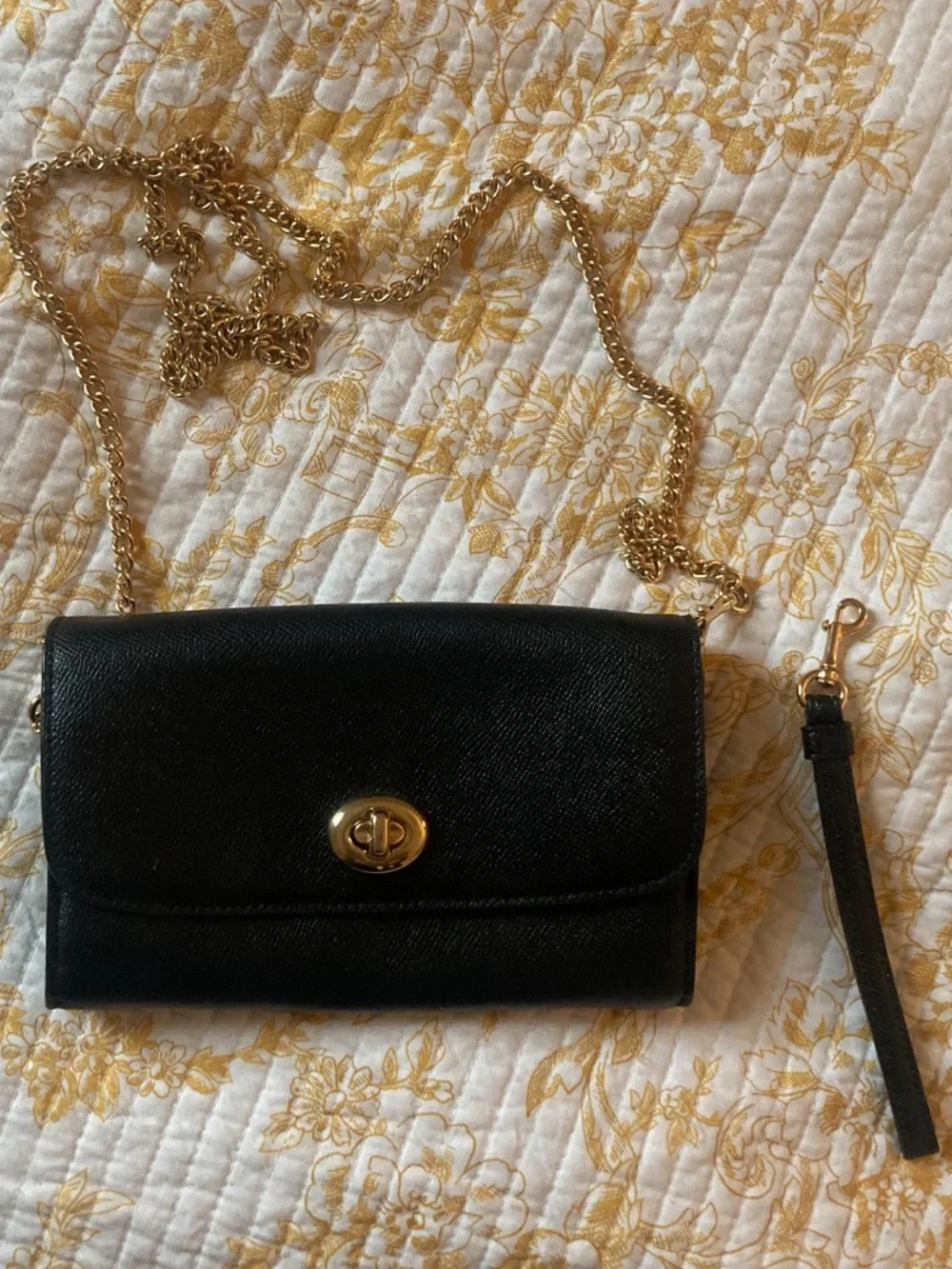 Coach Chain Wallet - Picture 1 of 3